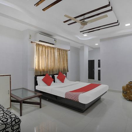 Hotel O Rudra Palace Ahmedabad Extérieur photo