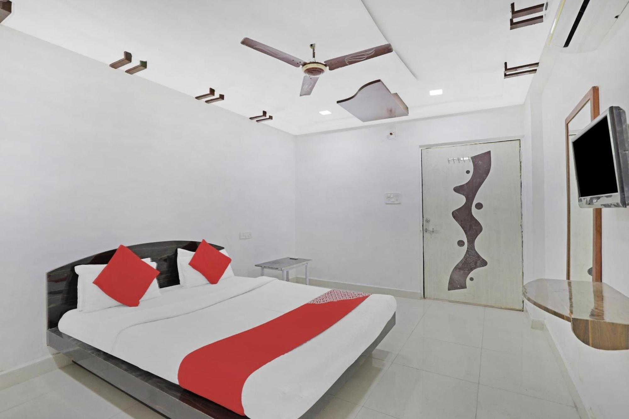 Hotel O Rudra Palace Ahmedabad Extérieur photo