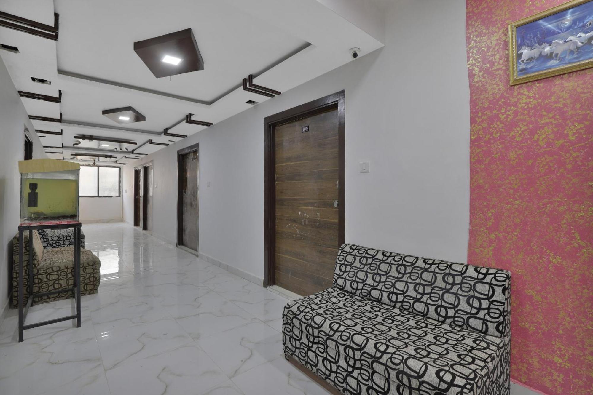 Hotel O Rudra Palace Ahmedabad Extérieur photo