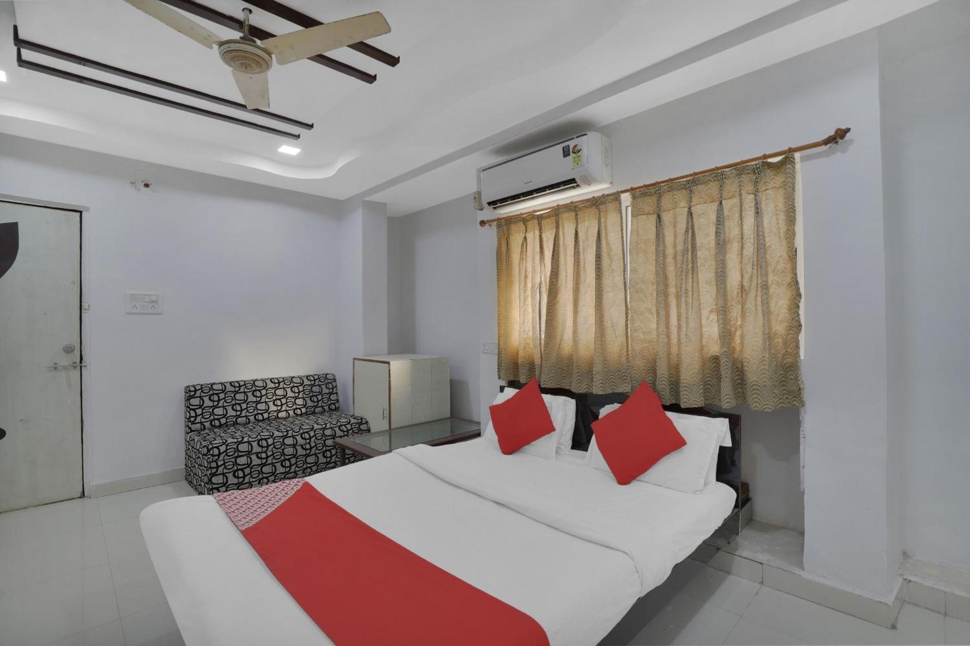 Hotel O Rudra Palace Ahmedabad Extérieur photo