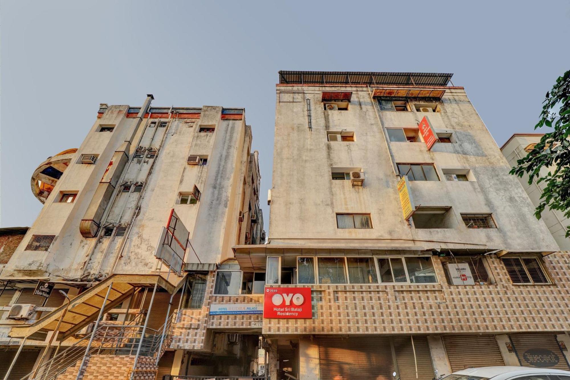 Hotel O Rudra Palace Ahmedabad Extérieur photo
