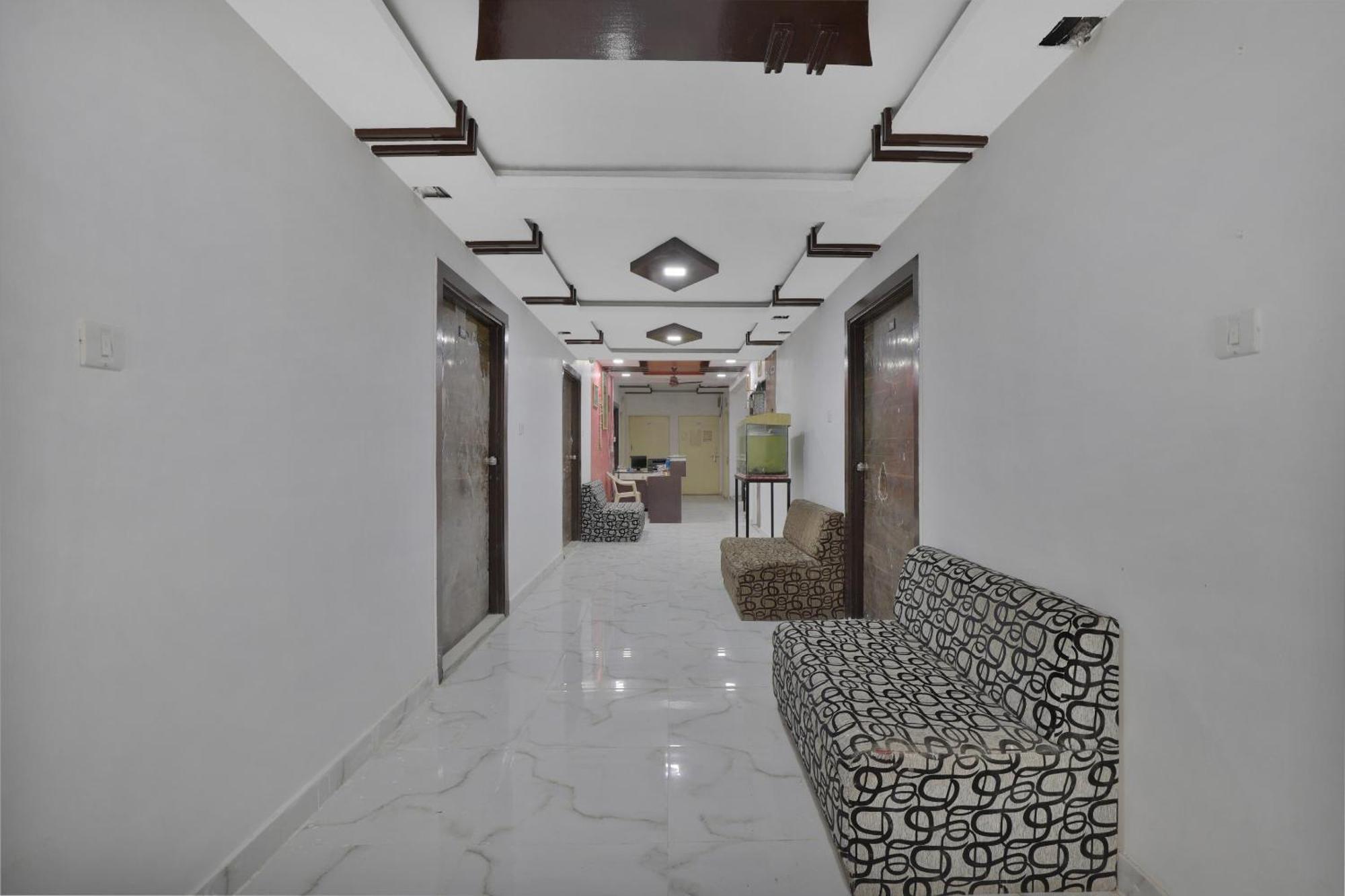 Hotel O Rudra Palace Ahmedabad Extérieur photo